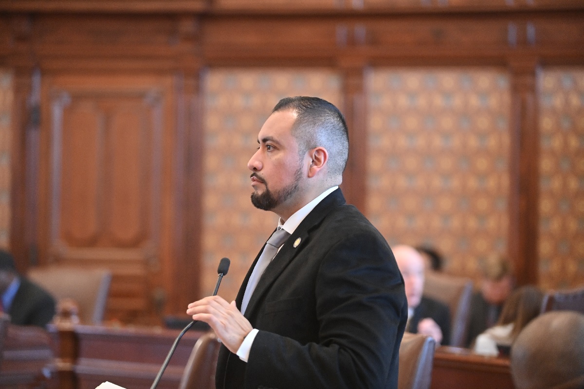 State Senator Javier Loera Cervantes on the Senate floor