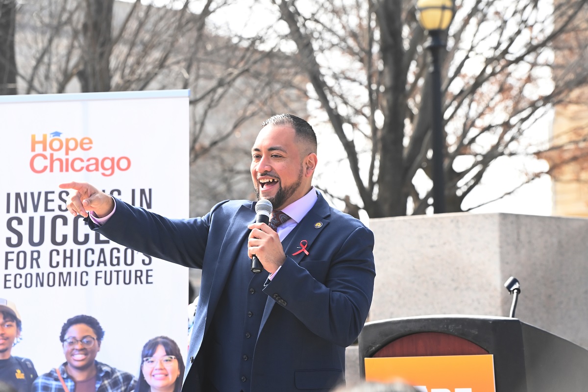 State Senator Javier Loera Cervantes speaks at a Hope Chicago rally